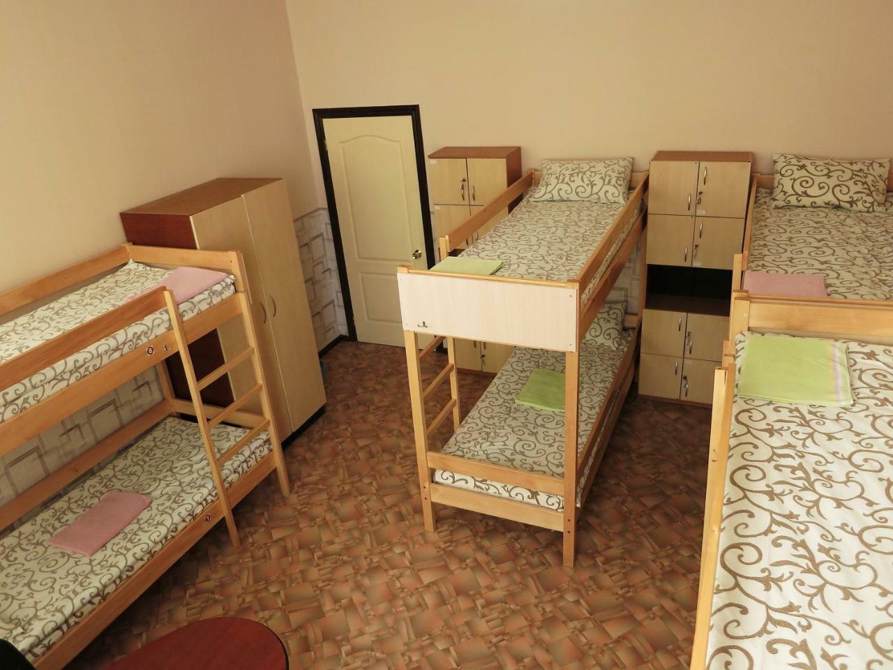 Hostel Delil Kyiv Exterior photo