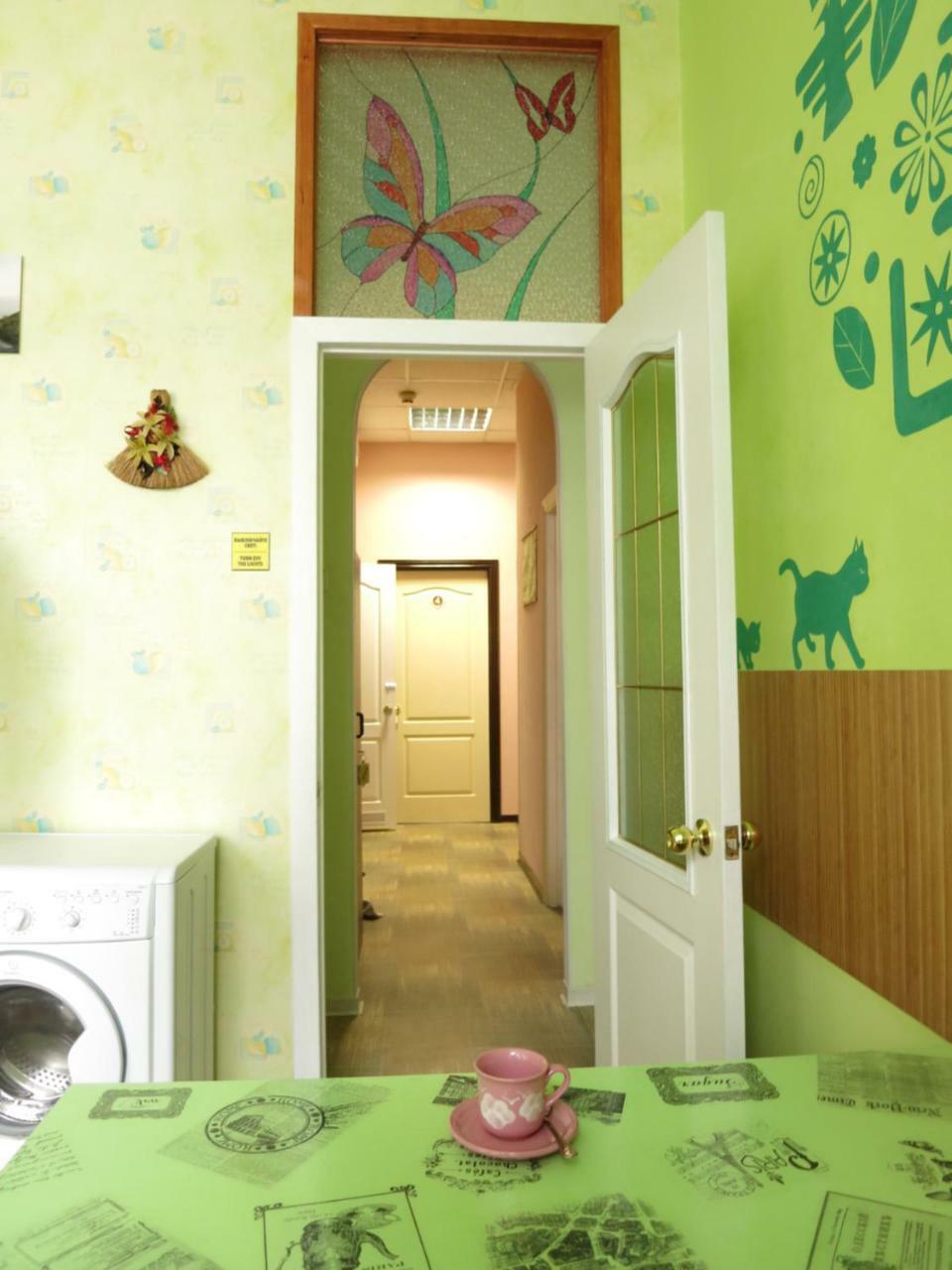 Hostel Delil Kyiv Exterior photo
