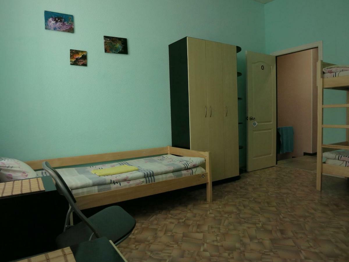 Hostel Delil Kyiv Exterior photo
